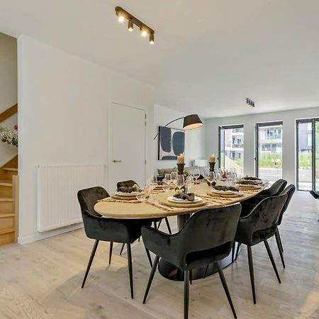 Family House With Stunning Roof Terrace Overlooking The Diaz Arena Oostende Exteriör bild